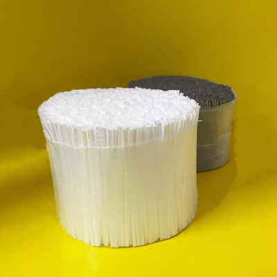 I pp cucono con punti metallici la macro fibra per le fibre concrete invece di fibra d'acciaio