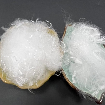 Fibra acida polilattica biodegradabile e concimabile di 100% per i tessuti