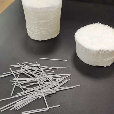 Le macrofibre sintetiche avvolte in acqua sono utilizzate in miniere e ingegneria idraulica