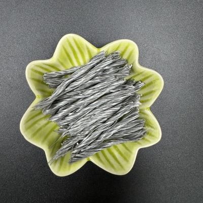 Forte capacità di combinazione PP Fibre Twisted Bunchy Form per una migliore dispersione in miscela resistente alle crepe